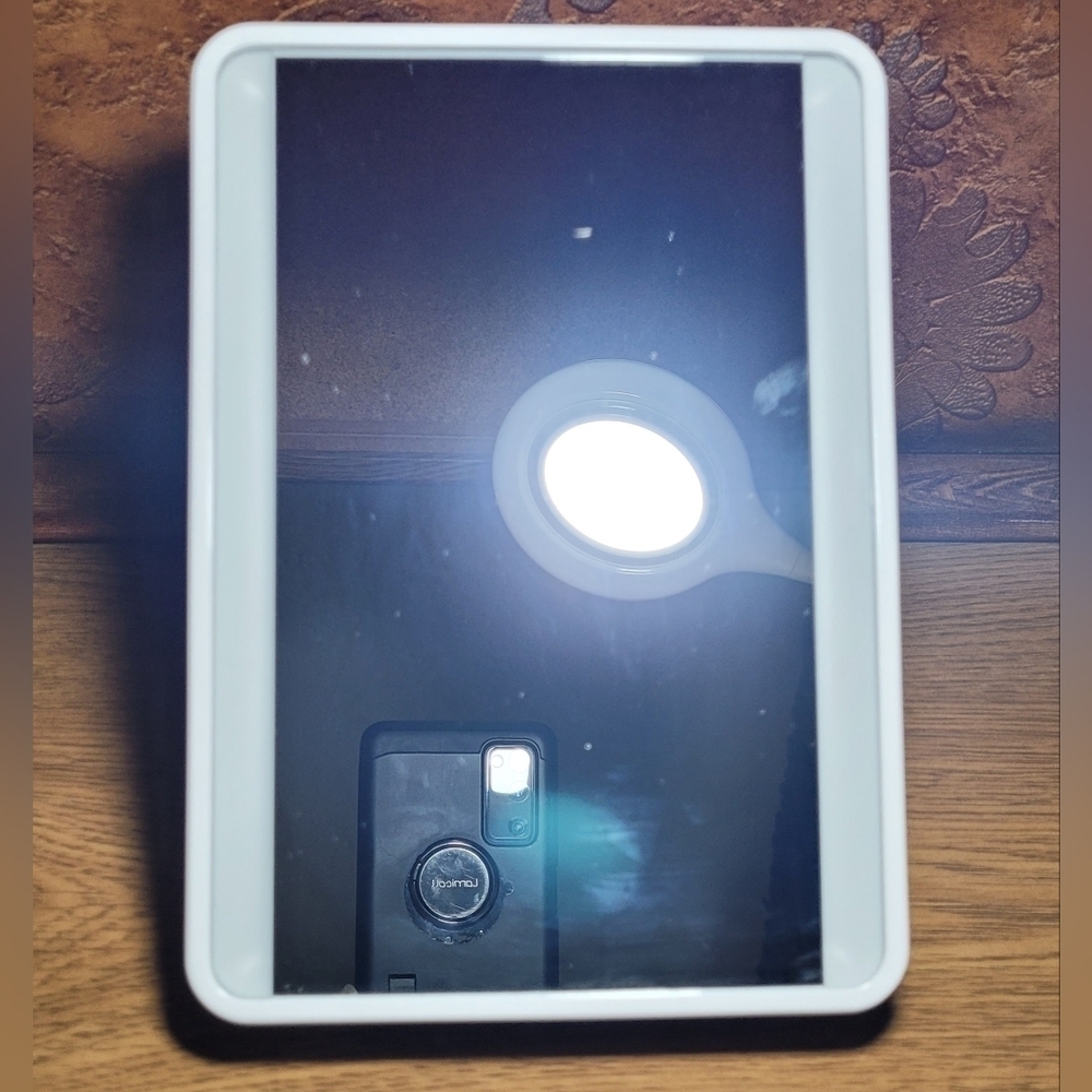 iHome Beauty Lighted Makeup Mirror With Bluetooth Speaker‎ EUC